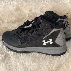Underarmor basketball shoes